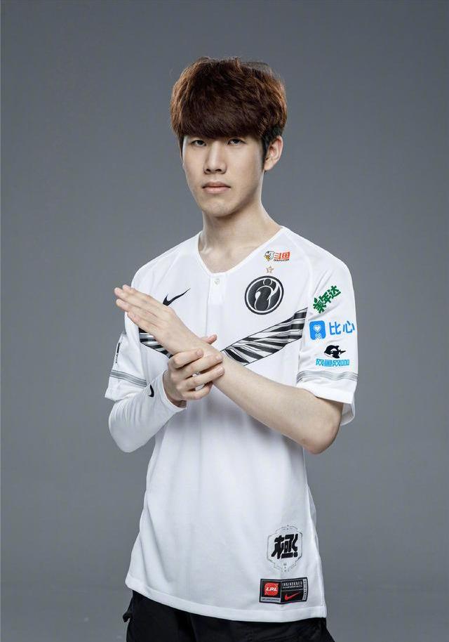 比赛中发生 比赛中发生